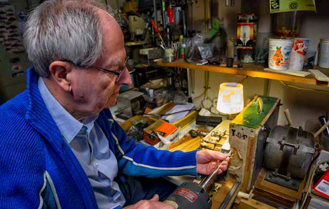 Ferry schildert dobbers